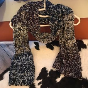 🔴🔴RED DOT🔴🔴 William Rast scarf